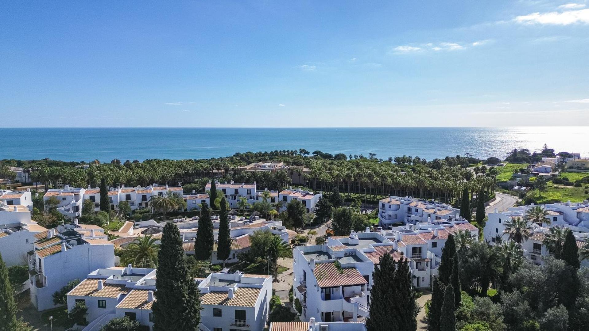 Seaside Retreat With Pool, Ac, And Fast Wi-Fi Apartment Albufeira Exterior photo