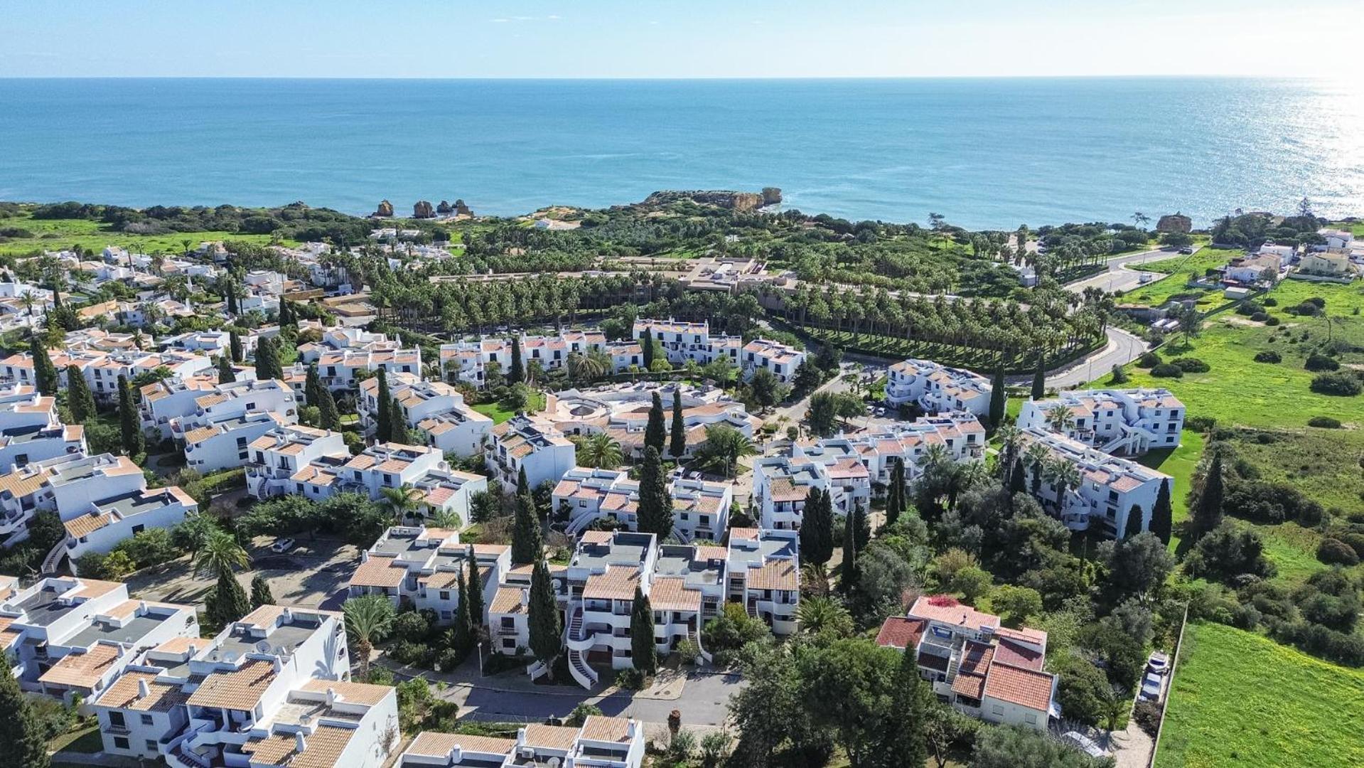 Seaside Retreat With Pool, Ac, And Fast Wi-Fi Apartment Albufeira Exterior photo